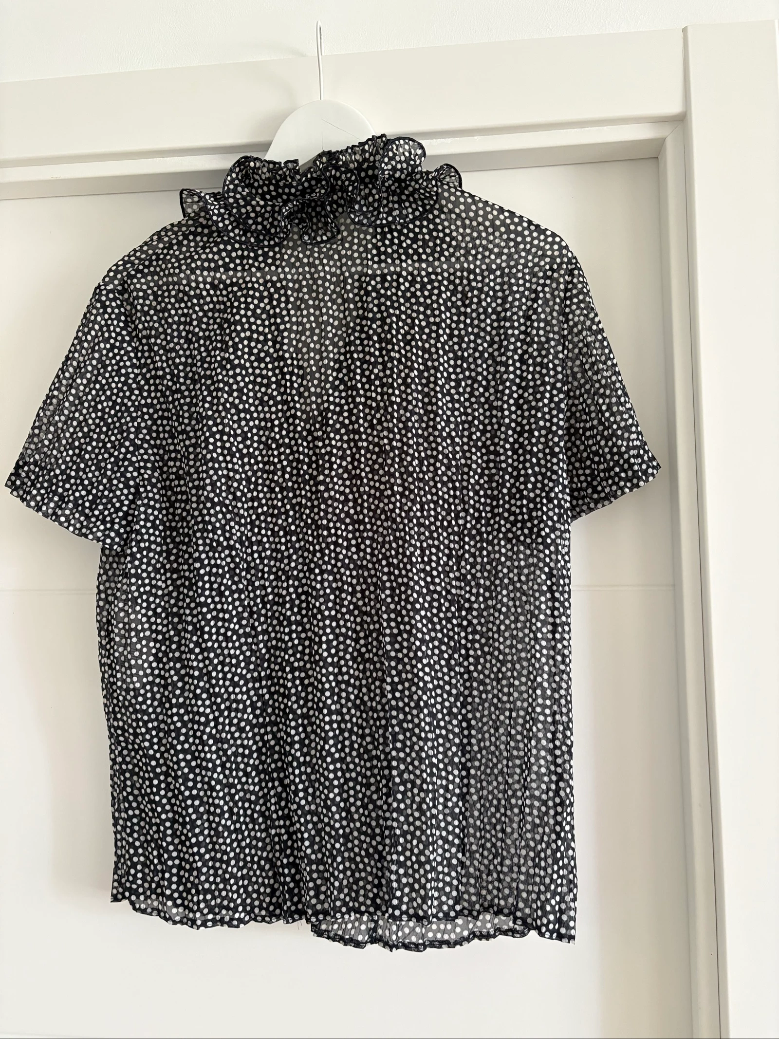 Blusa Gerry Weber negra con lunares y volantes talla 42 – photo 5